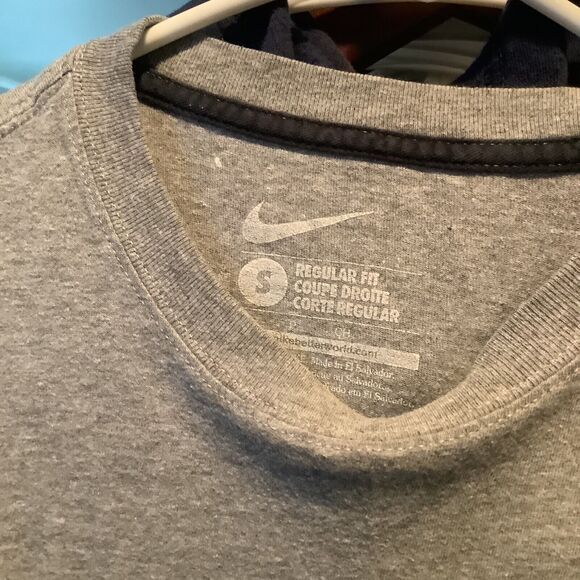 Sleeveless tee T-shirt graphic designer art screenprint size small Nike The Nike - Picture 2 of 3